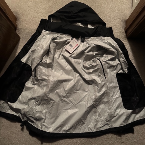 Women’s Marmot Waterproof Jacket - Picture 4 of 4